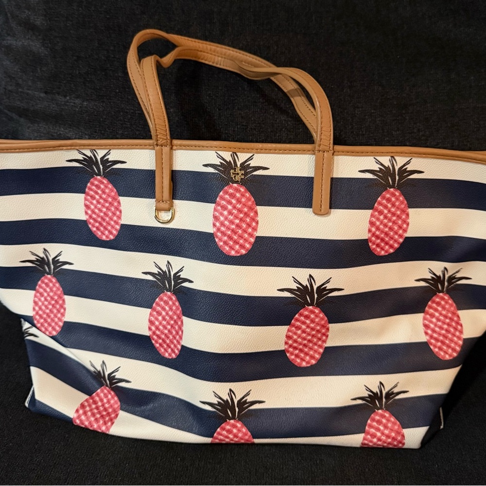 Tory Burch Navy and White Pineapple Tote